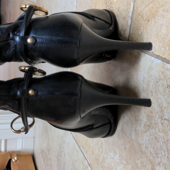 Gucci Black Leather Chain Link Ankle Booties - Picture 4 of 5